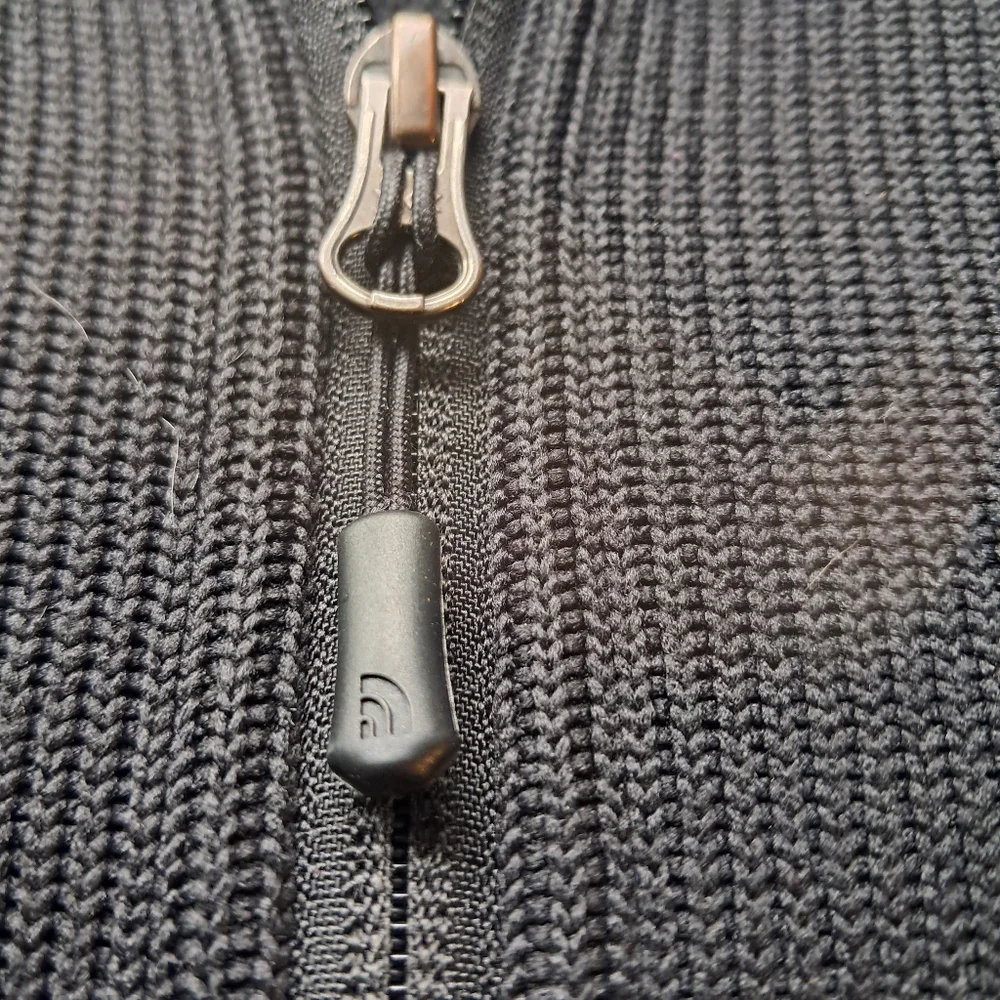 The North Face Mens Zip Up Sweater Black XXL (Flaw)